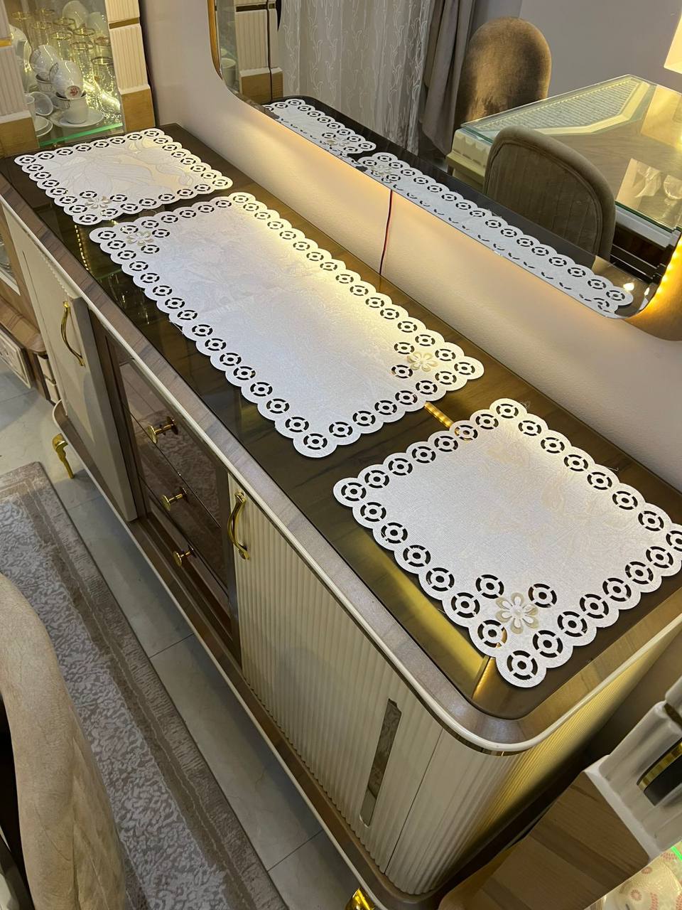 26238 سلاسي جكار ليزر 3قطع رانر 80 سم * 40 سم +2طقطوقه 40 سم * 40سم - Image 1